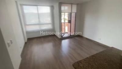 Apartamento de 3 alcobas en venta en Cedritos Caobos, Bogotá, 80 m² · foto 3 de 9