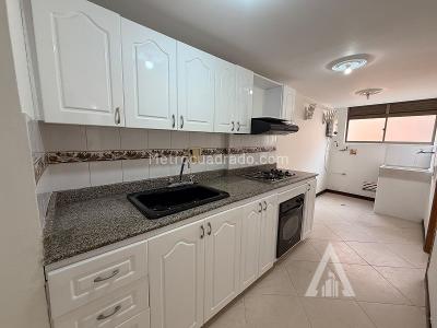 Apartamento de 3 alcobas en arriendo en San Lucas, Envigado, 120 m² · foto 2 de 10