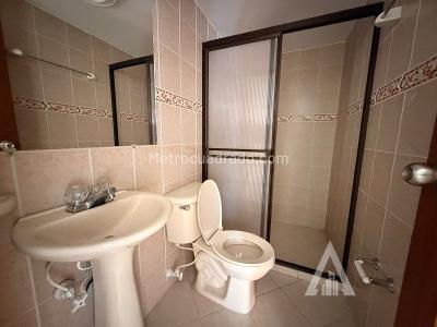 Apartamento de 3 alcobas en arriendo en San Lucas, Envigado, 120 m² · foto 5 de 10