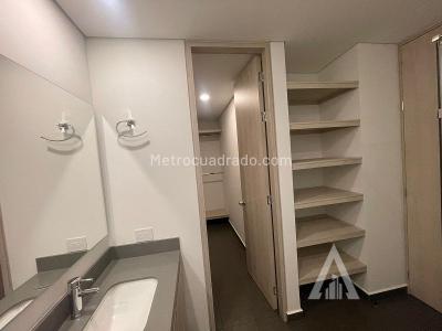 Apartamento de 2 alcobas en arriendo en Av Las Palmas, Medellín, 105 m² · foto 5 de 11