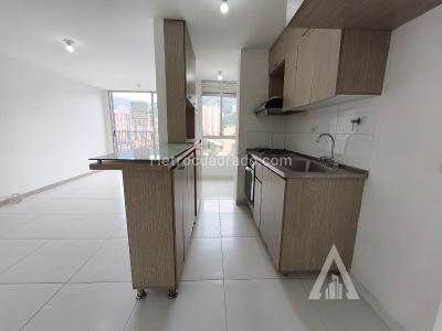 Apartamento de 3 alcobas en arriendo en Mayorca, Sabaneta, 72 m² · foto 2 de 16