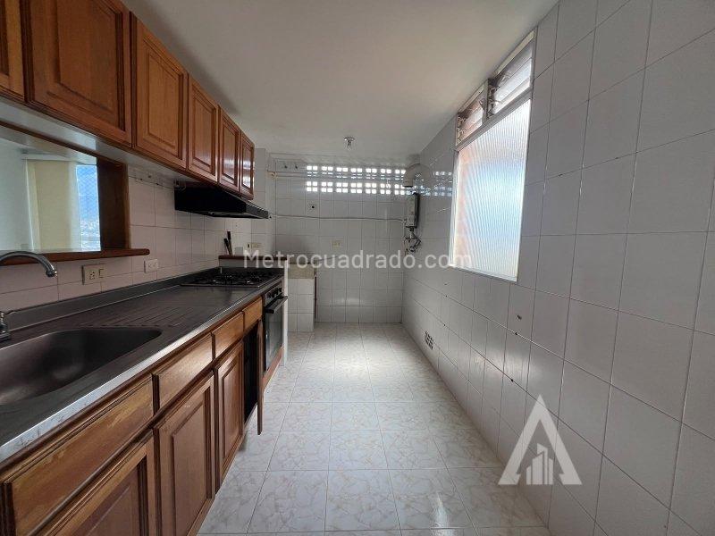 1BR Apartment in Poblado (54 m²) - 3