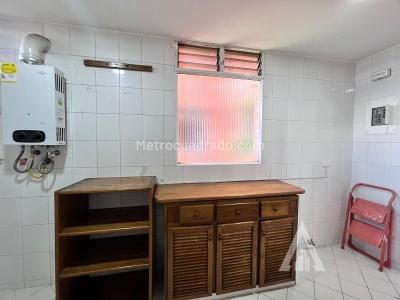 Apartamento en venta en El Poblado, Medellín · foto 2 de 16