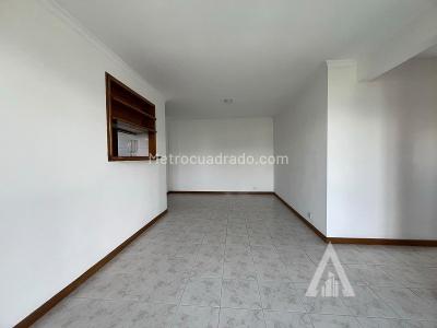 Apartamento en venta en El Poblado, Medellín · foto 5 de 16