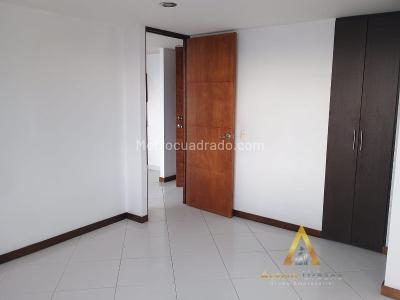 Apartamento en venta en Loma Del Indio, Medellín · foto 11 de 19