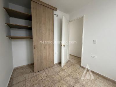Apartamento en venta en Boston, Medellín · foto 3 de 10
