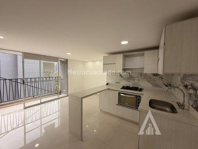 Apartamento en venta en Itagui, Itagüí · foto 3 de 13
