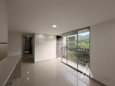 Apartamento en venta en Itagui, Itagüí · foto 5 de 13