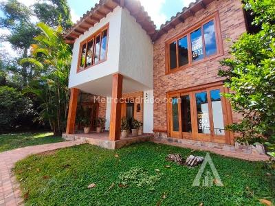 Casa en Arriendo, Loma Del Escobero, Envigado