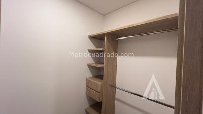 Apartamento de 2 alcobas en arriendo en Castropol, Medellín, 88 m² · foto 7 de 18
