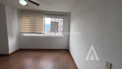 Apartamento de 3 alcobas en arriendo en Castropol, Medellín, 146 m² · foto 8 de 20