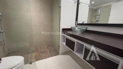 Apartamento de 3 alcobas en arriendo en Castropol, Medellín, 146 m² · foto 11 de 20