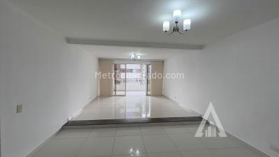 Apartamento de 3 alcobas en arriendo en Castropol, Medellín, 146 m² · foto 16 de 20