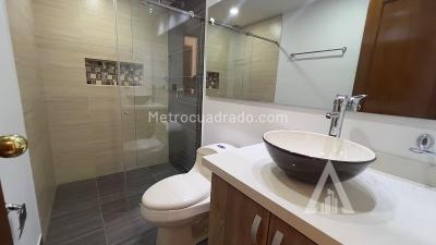 Apartamento de 4 alcobas en arriendo en El Poblado, Medellín, 220 m² · foto 12 de 20