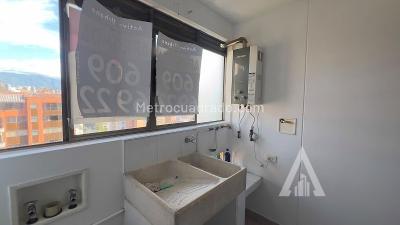 Apartamento de 2 alcobas en arriendo en Castropol, Medellín, 87 m² · foto 8 de 19