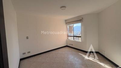 Apartamento de 2 alcobas en arriendo en Castropol, Medellín, 87 m² · foto 10 de 19