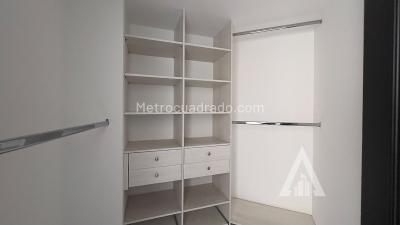 Apartamento de 2 alcobas en arriendo en Castropol, Medellín, 87 m² · foto 13 de 19