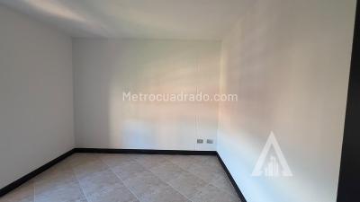 Apartamento de 2 alcobas en arriendo en Castropol, Medellín, 87 m² · foto 16 de 19