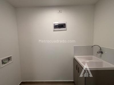 Apartamento en arriendo en Castropol, Medellín · foto 5 de 15