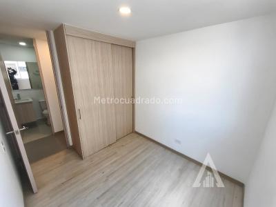 Apartamento de 3 alcobas en venta en El Poblado, Medellín, 87 m² · foto 12 de 20