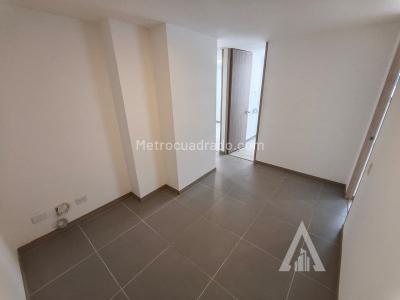 Apartamento de 3 alcobas en venta en El Poblado, Medellín, 87 m² · foto 18 de 20
