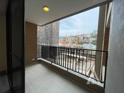 Apartamento en arriendo en Ciudad Del Rio, Medellín · foto 8 de 10