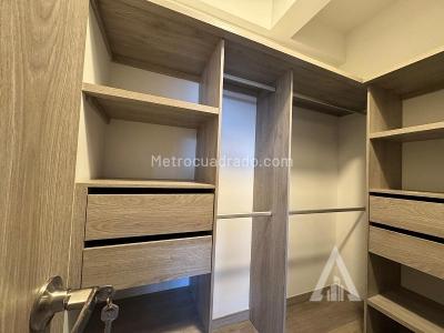 Apartamento de 3 alcobas en arriendo en Ciudad Del Rio, Medellín, 88 m² · foto 4 de 14