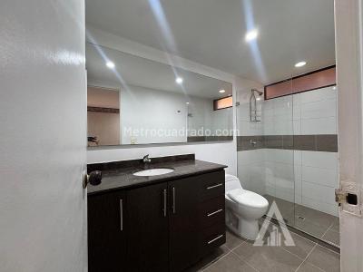 Apartamento de 3 alcobas en venta en El Poblado, Medellín, 120 m² · foto 12 de 20