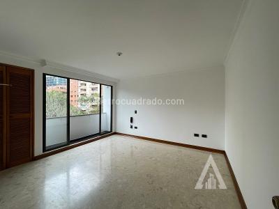 Apartamento en arriendo en Castropol, Medellín · foto 3 de 16