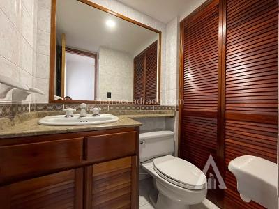 Apartamento en arriendo en Castropol, Medellín · foto 10 de 16