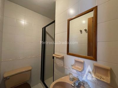 Apartamento en arriendo en Castropol, Medellín · foto 12 de 16