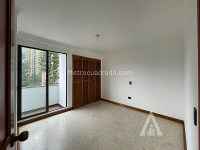Apartamento en arriendo en Castropol, Medellín · foto 14 de 16