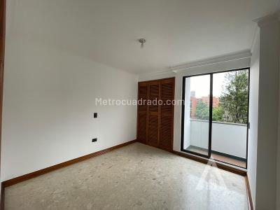 Apartamento en arriendo en Castropol, Medellín · foto 15 de 16