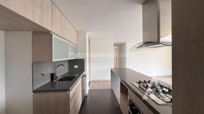Apartamento en venta en El Poblado, Medellín · foto 3 de 20