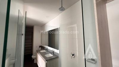 Apartamento en venta en El Poblado, Medellín · foto 5 de 20
