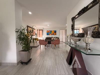 Apartamento de 3 alcobas en venta en El Poblado, Medellín, 130 m² · foto 6 de 9