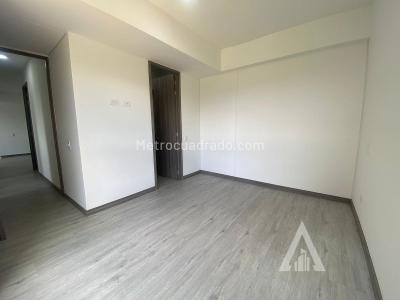 Apartamento de 3 alcobas en venta en Av Las Palmas, Medellín, 76 m² · foto 3 de 15