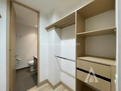 Apartamento en venta en El Poblado, Medellín · foto 7 de 9