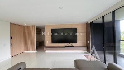 Apartamento en venta en El Poblado, Medellín · foto 2 de 9
