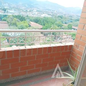 Apartamento de 1 alcoba en venta en La Aguacatala, Medellín, 42 m² · foto 1 de 15