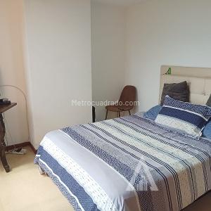 Apartamento de 1 alcoba en venta en La Aguacatala, Medellín, 42 m² · foto 2 de 15