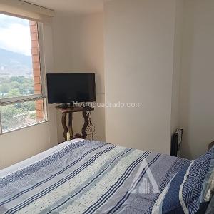 Apartamento de 1 alcoba en venta en La Aguacatala, Medellín, 42 m² · foto 5 de 15
