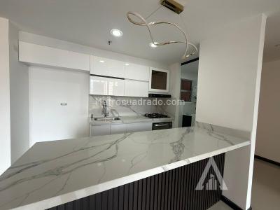 Apartamento de 3 alcobas en arriendo en Los Colores, Medellín, 76 m² · foto 10 de 15