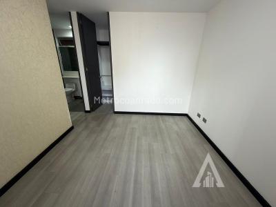 Apartamento de 3 alcobas en arriendo en Los Colores, Medellín, 76 m² · foto 5 de 15
