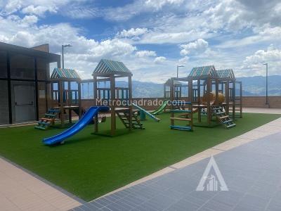 Apartamento en venta en Av Las Palmas, Medellín · foto 8 de 18