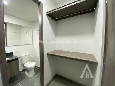 Apartamento de 2 alcobas en venta en Av Las Palmas, Medellín, 71 m² · foto 10 de 20