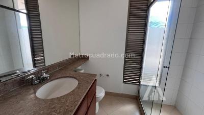 Apartamento de 1 alcoba en arriendo en Santa María De Los Ángeles, Medellín, 60 m² · foto 9 de 13