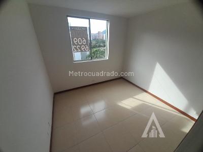 Apartamento en venta en Itagui, Itagüí · foto 2 de 14