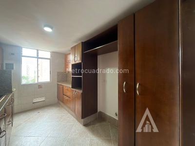Apartamento en arriendo en Los Colores, Medellín · foto 11 de 11