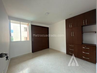 Apartamento en arriendo en Los Colores, Medellín · foto 5 de 11